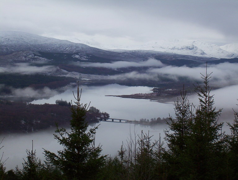 Loch Garry, this has to be the most magical landscape we've ever seen. It reminds us of a 'Japanese style' garden 
